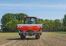 Műrágyaszórók Kubota DSX 1500 hydr 