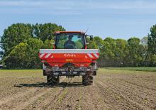 Műrágyaszórók Kubota DSX 3225 hydr 