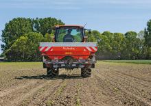 Műrágyaszórók Kubota DSX 3900 hydr 