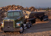 Nyergesvontatók Western Star 4700 SB 40