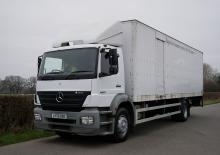 Nyergesvontatók Mercedes-Benz Axor 1823