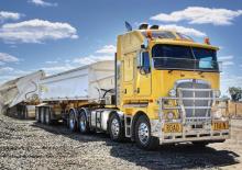 Nyergesvontatók Kenworth K200 1.7M Day Cab MX15 8x4