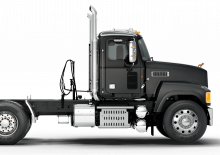 Nyergesvontatók Mack Pinnacle Day Cab MP8 4x2