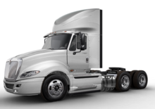 Nyergesvontatók International PROSTAR 122 Day Cab Navistar N13 6x4