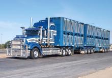 Nyergesvontatók Mack SuperLiner RWS712L CA494 ETAZ673A 4x2
