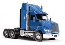Nyergesvontatók Kenworth T410 600mm Aero roof MX13 6x4