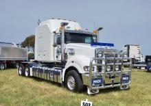 Nyergesvontatók Mack TITAN Day Cab ISX 550 8x6