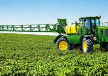 Önjáró  szántóföldi permetezők John Deere 5430i