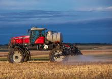 Önjáró  szántóföldi permetezők Massey Ferguson MF 9130 Plus