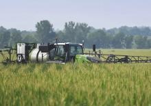 Önjáró  szántóföldi permetezők Fendt RG934