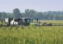 Önjáró  szántóföldi permetezők Fendt RG934H