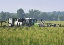 Önjáró  szántóföldi permetezők Fendt RG937H