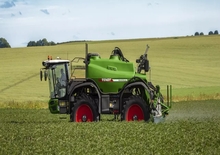 Önjáró  szántóföldi permetezők Fendt Rogator 655 