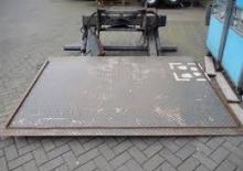 Rakodóplatformok ZEPRO BZ 150-131