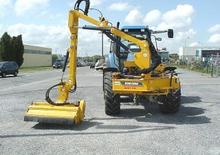 Rézsünyrók Bomford B 58T FM