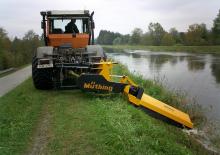 Rézsünyrók Müthing MU-M/S 180