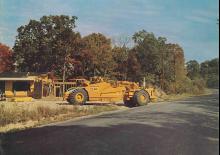 Szkréperek Caterpillar 613