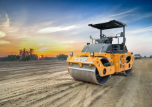Tandem vibrohengerek Case 952EX