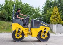 Tandem vibrohengerek Bomag BW 135 AD-5