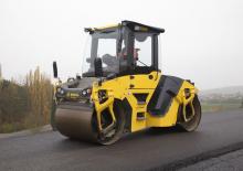 Tandem vibrohengerek Bomag BW 141 AD-5