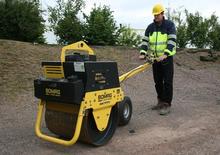 Tandem vibrohengerek Bomag BW 71 E-2