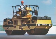 Tandem vibrohengerek Caterpillar CB-434