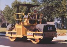 Tandem vibrohengerek Caterpillar CB-434C