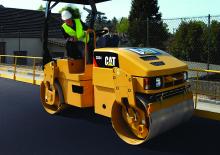 Tandem vibrohengerek Caterpillar CB34 XW