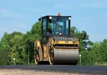 Tandem vibrohengerek Caterpillar CB44B
