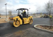 Tandem vibrohengerek Caterpillar CB54B