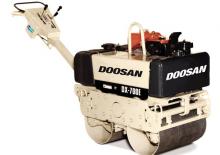 Tandem vibrohengerek Doosan DX-700-E
