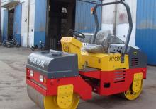 Tandem vibrohengerek YTO HYC303