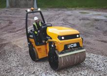 Tandem vibrohengerek JCB-Vibromax VMT430-140