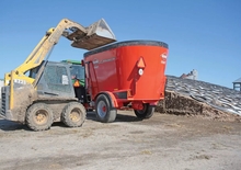 Tápkeverők Kuhn VT 244
