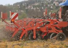 Kultivátorok Kuhn Striger 460R