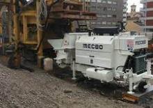 Tehergépkocsira szerelt betonszivattyúk Mecbo City P6.90