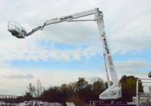 Tehergépkocsira szerelt csuklógémes munkaállványok Oil & Steel Eagle Phoenix 4230