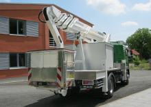 Tehergépkocsira szerelt csuklógémes munkaállványok Blumenbecker - Hubmeister® HM 28 TKI