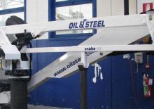 Tehergépkocsira szerelt csuklógémes munkaállványok Oil & Steel Snake 147