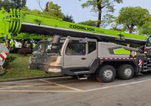 Tehergépkocsira szerelt teleszkópos daruk Zoomlion ZTC550R532