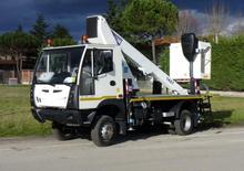 Tehergépkocsira szerelt teleszkópos munkaállványok GSR E148T Compact E4