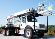Tehergépkocsira szerelt teleszkópos munkaállványok Elliott Equipment G85R HiReach