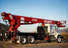 Tehergépkocsira szerelt teleszkópos munkaállványok Elliott Equipment L135 HiReach