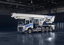 Tehergépkocsira szerelt teleszkópos munkaállványok Bronto Skylift S70XT-J