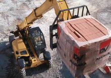 Teleszkópos rakodók Caterpillar TH350B