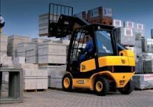 Teleszkópos rakodók JCB TLT25D