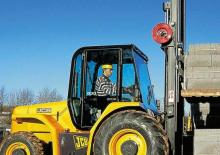 Terepjáró targoncák JCB 930