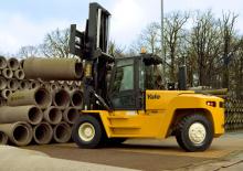 Terepjáró targoncák Yale GP330EC 
