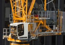 Toronydaruk - billenőgém - felülforgó Liebherr 710 HC-L 25/50 Litronic