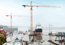 Toronydaruk - merevgém - felülforgó Liebherr 200 EC-H 10 FR.tronic
